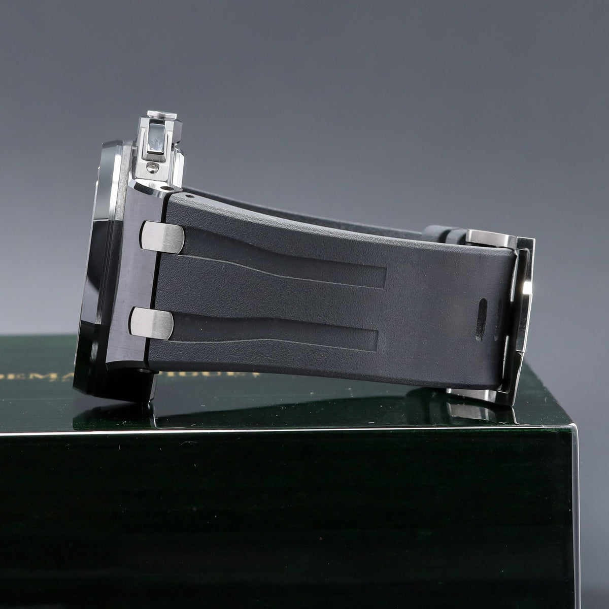 Audemars Piguet Royal Oak Offshore Chronograph Complete 44mm Black Ceramic Case Gray Dial Bezel Rubber Strap 26405CE.OO.A002CA.01