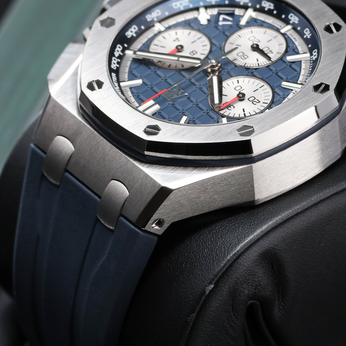 Audemars Piguet Royal Oak Offshore 2023 Complete 43mm Titanium Blue “Méga Tapisserie” Dial Titanium Bezel Blue Rubber Strap 26420TI