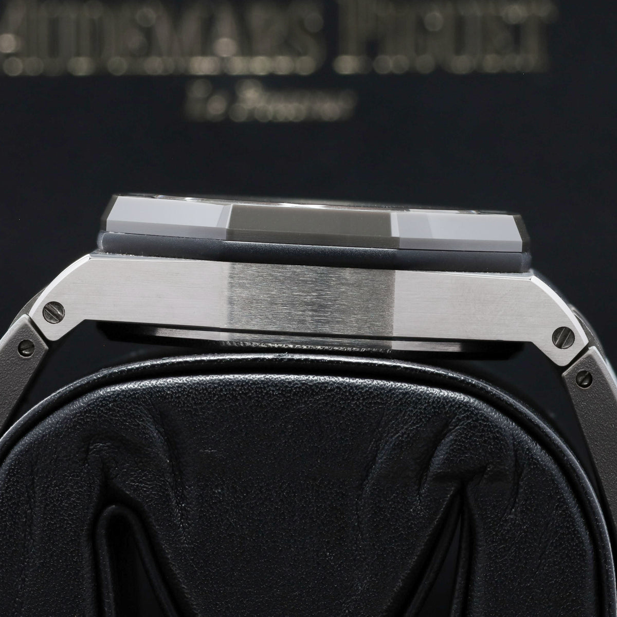 Audemars Piguet Royal Oak Offshore 2019 Complete 42mm Titanium Grey “Méga Tapisserie” Dial Grey Ceramic Bezel Grey Rubber Strap with Titanium Pin Buckle  26470IO