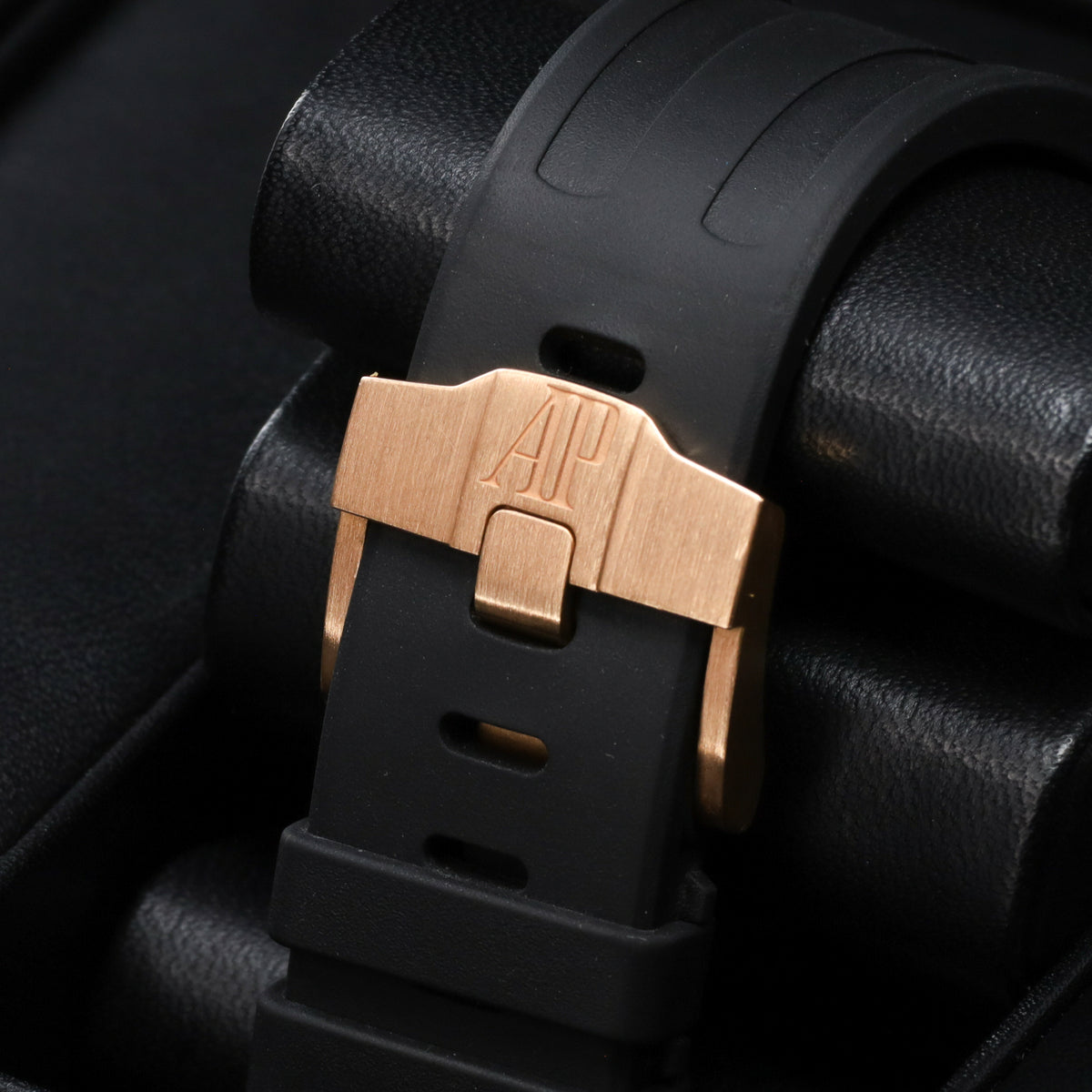 Audemars Piguet Royal Oak Offshore 42mm 18k Yellow Gold Champagne With Black Sub Dials 18k Yellow Gold Black Rubber Strap With Rose Gold Pin Buckle 26470OR