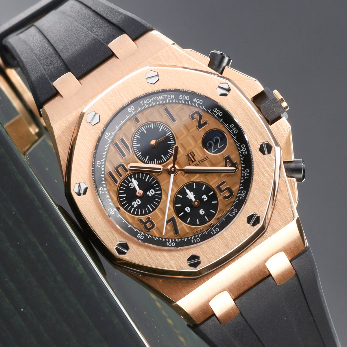 Audemars Piguet Royal Oak Offshore 42mm 18k Yellow Gold Champagne With Black Sub Dials 18k Yellow Gold Black Rubber Strap With Rose Gold Pin Buckle 26470OR