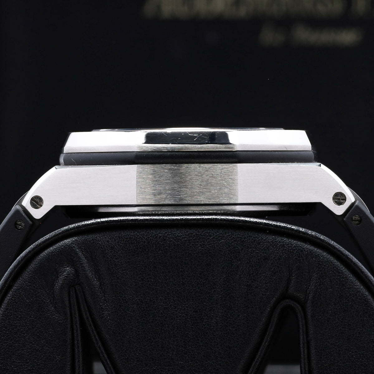 Audemars Piguet ROO Elephant 2016 Complete 42mm Stainless Steel Grey Méga Tapisserie Black Subdials Stainless Steel Octagonal Bezel Black Rubber Strap 26470ST