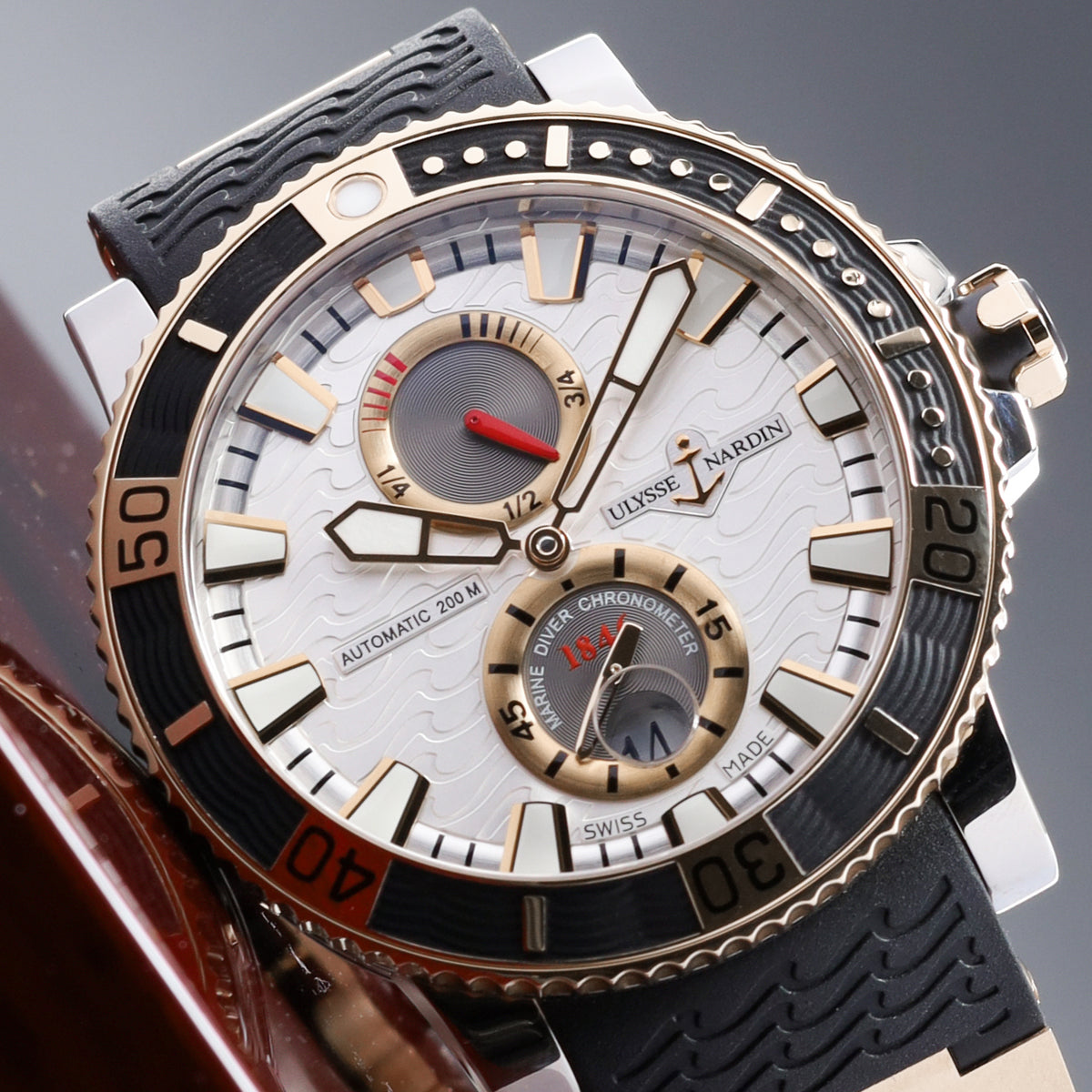 Ulysse Nardin Maxi Marine Diver 2016 Complete 43mm Titanium and 18k Rose Gold White Wave Dial Titanium with 18k Rose Gold Bezel Rubber Strap 265-90