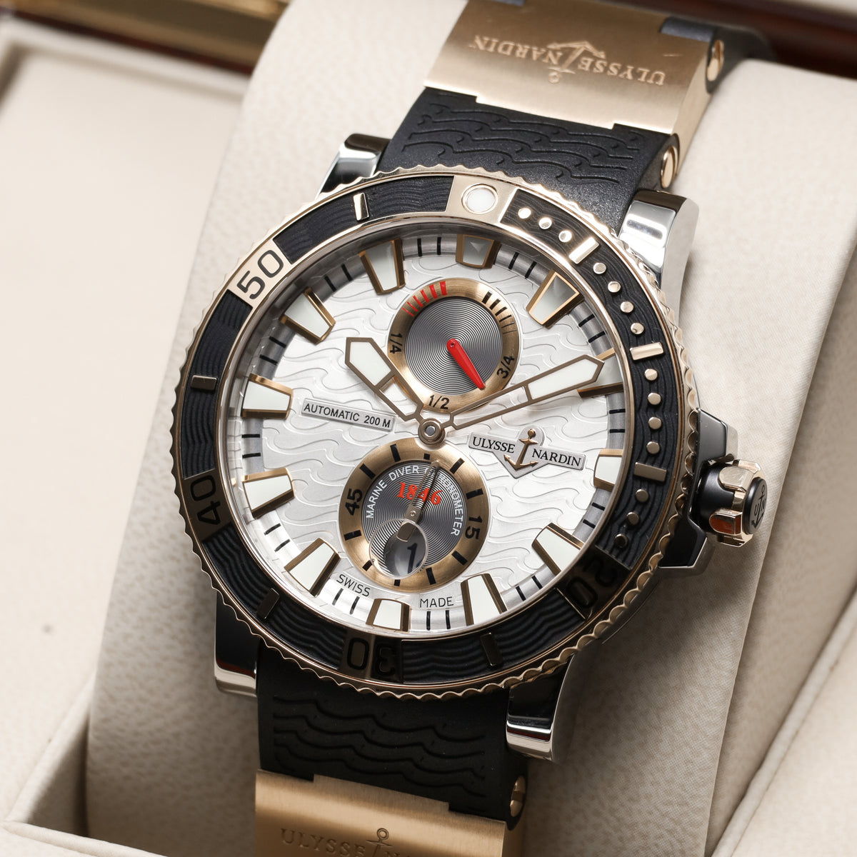Ulysse Nardin Maxi Marine Diver 2016 Complete 43mm Titanium and 18k Rose Gold White Wave Dial Titanium with 18k Rose Gold Bezel Rubber Strap 265-90