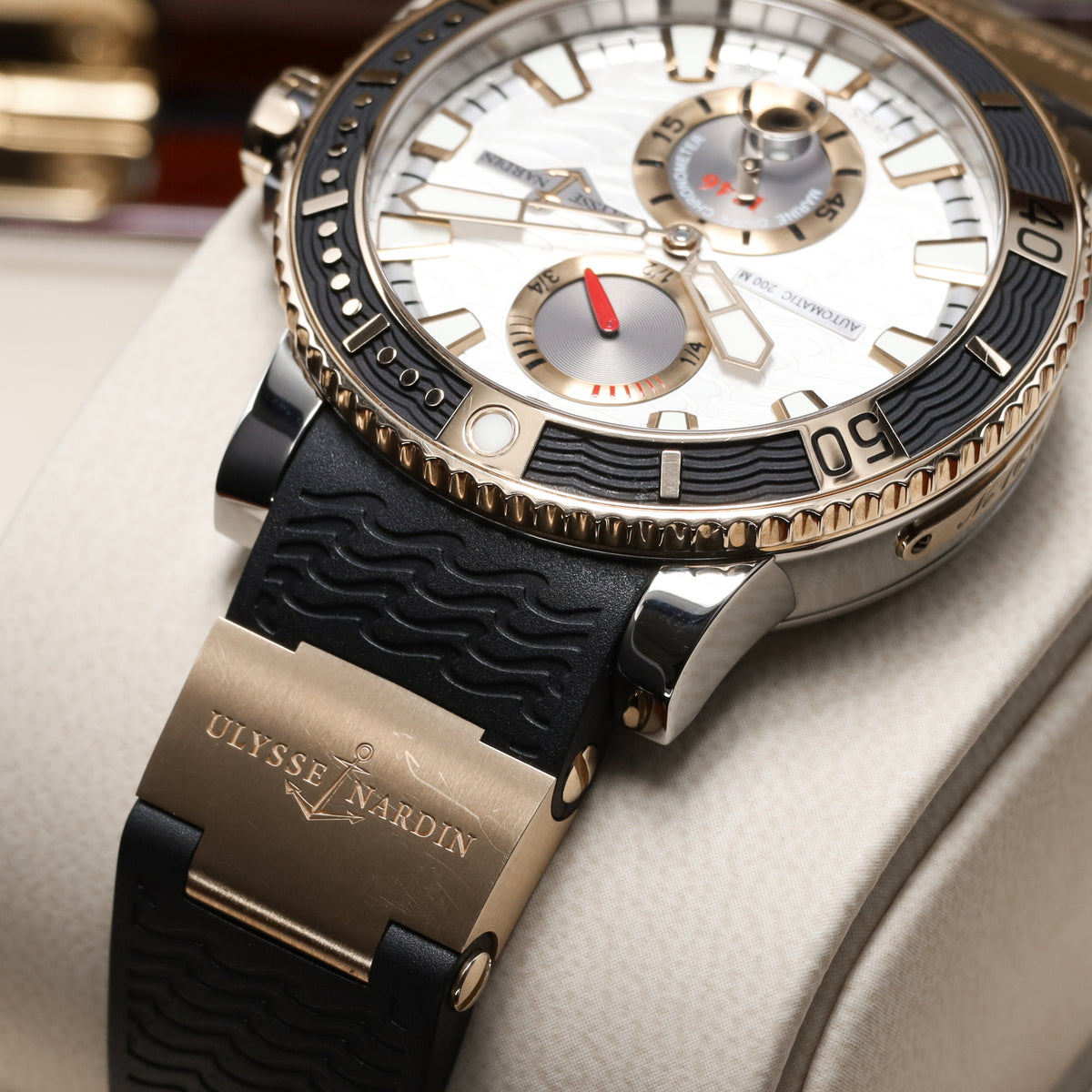 Ulysse Nardin Maxi Marine Diver 2016 Complete 43mm Titanium and 18k Rose Gold White Wave Dial Titanium with 18k Rose Gold Bezel Rubber Strap 265-90
