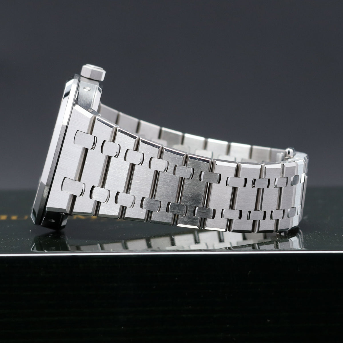 Audemars Piguet Royal Oak Perpetual Calendar 2021 Complete 41mm Blue Dial Steel Case Brushed Bezel 26574ST.OO.1220ST.02