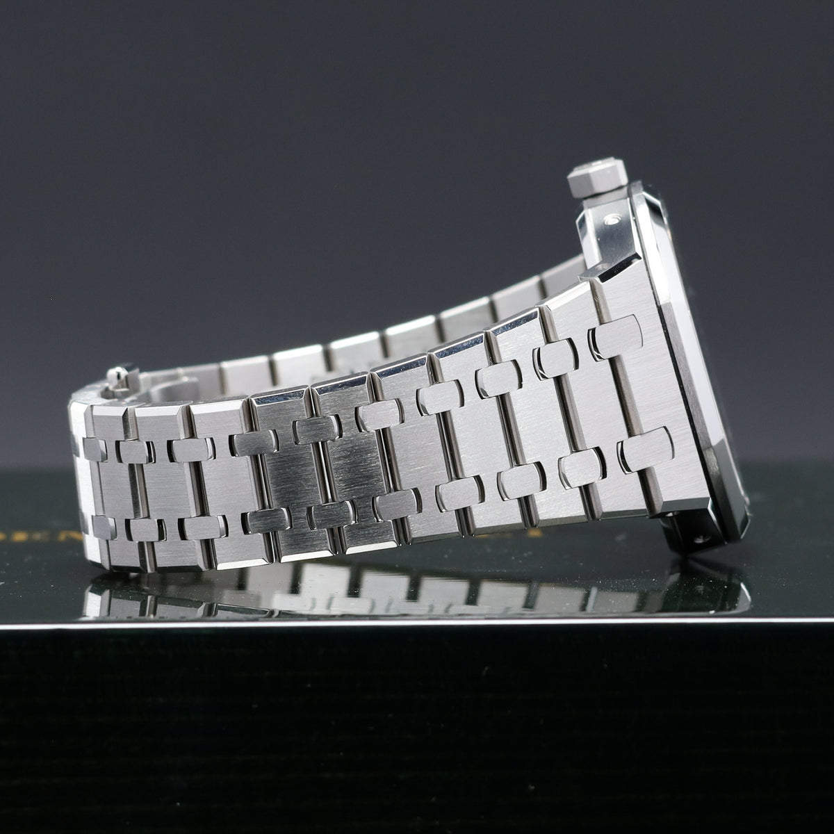 Audemars Piguet Royal Oak Perpetual Calendar 2021 Complete 41mm Blue Dial Steel Case Brushed Bezel 26574ST.OO.1220ST.02