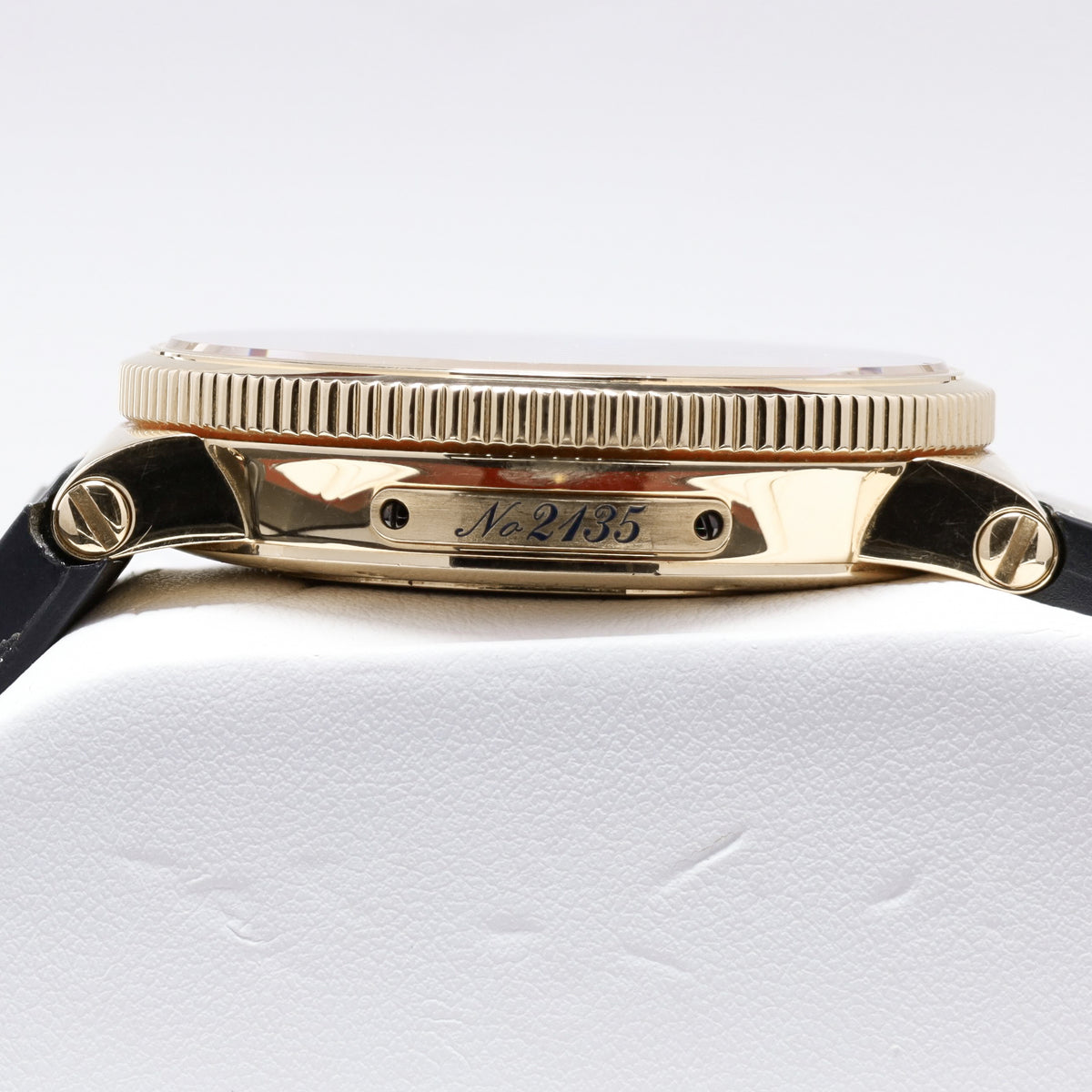 Ulysse Nardin Maxi Marine 2011 Complete 43mm 18k Rose Gold Black Dial 18k Rose Gold Bezel 18k Rose Gold Bracelet  266-67