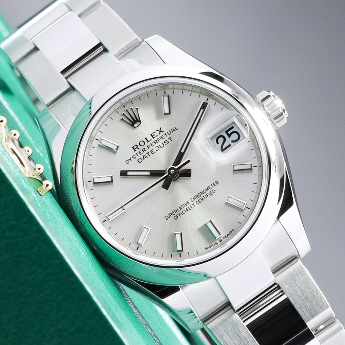 Rolex Oyster Perpetual 2026  Complete 31mm Oystersteel Silver Dial Smooth Bezel Oyster Bracelet 278240
