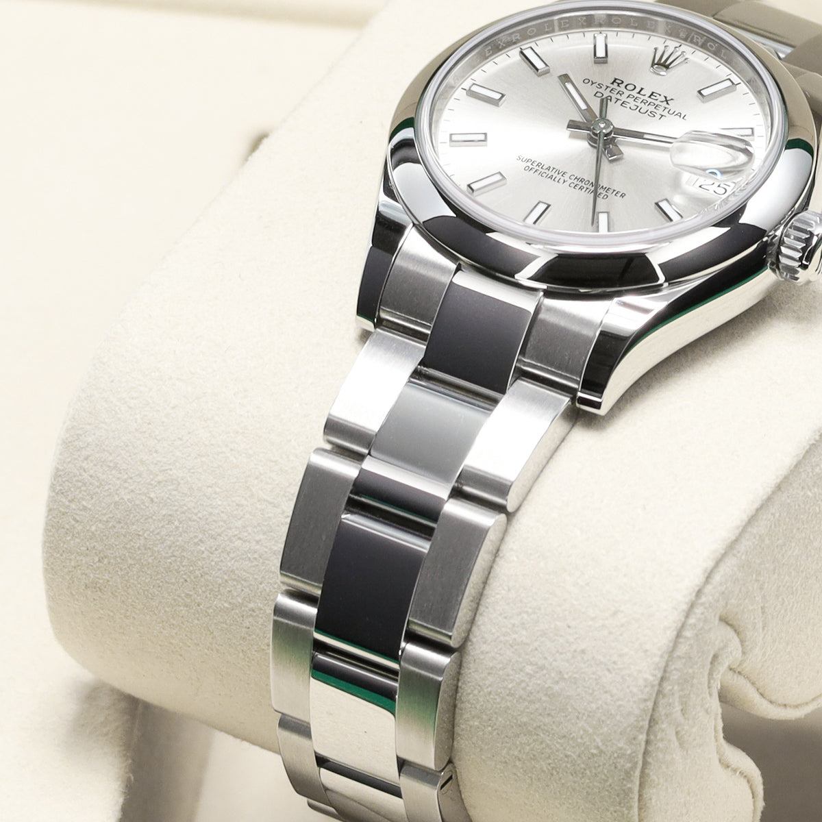 Rolex Oyster Perpetual 2026  Complete 31mm Oystersteel Silver Dial Smooth Bezel Oyster Bracelet 278240