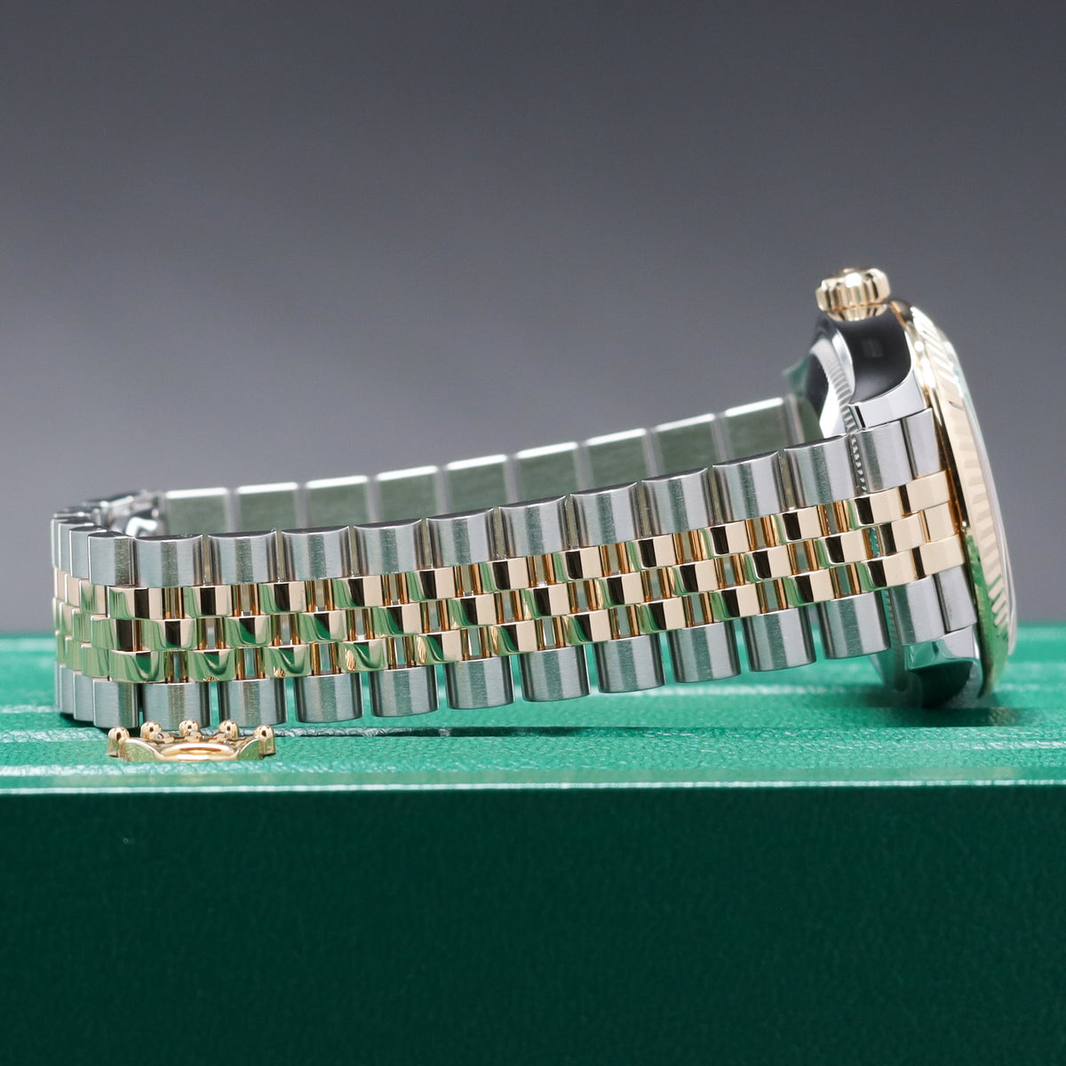 Rolex Datejust 2025 Complete 31mm Oystersteel and Yellow Gold Grey with Diamond Hour Markers Dial Yellow Gold Fluted Bezel Two-Tone Jubilee Bracelet 278273