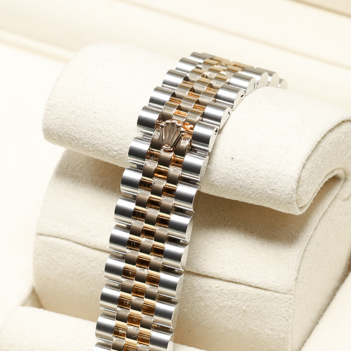 Rolex Datejust 2025 Complete 31mm Oystersteel and Yellow Gold Grey with Diamond Hour Markers Dial Yellow Gold Fluted Bezel Two-Tone Jubilee Bracelet 278273