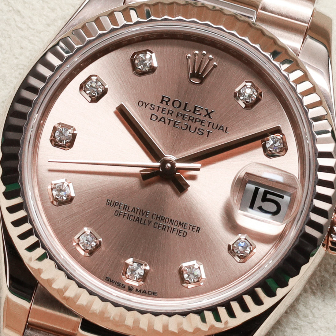 Rolex Datejst 2021 Complete 31mm 18k Everose Gold Rose Champagne Dial 18k Everose Gold Fluted Bezel President Bracelet 278275