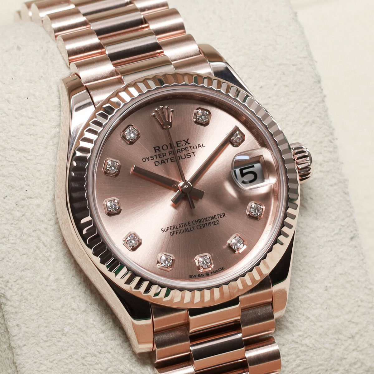 Rolex Datejst 2021 Complete 31mm 18k Everose Gold Rose Champagne Dial 18k Everose Gold Fluted Bezel President Bracelet 278275