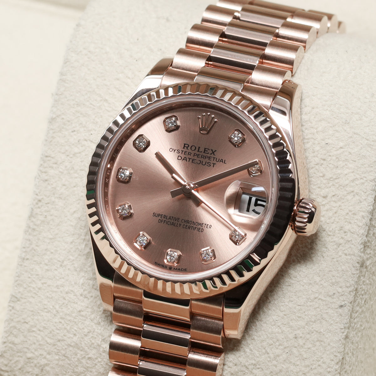Rolex Datejst 2021 Complete 31mm 18k Everose Gold Rose Champagne Dial 18k Everose Gold Fluted Bezel President Bracelet 278275