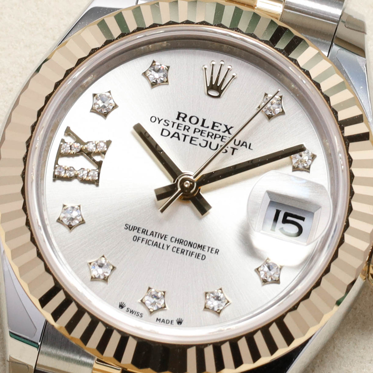 Rolex Datejust 2026 Complete 28mm Oystersteel Yellow Gold Silver Star Diamond Dial Yellow Gold Fluted Bezel Jubilee Bracelet 279173