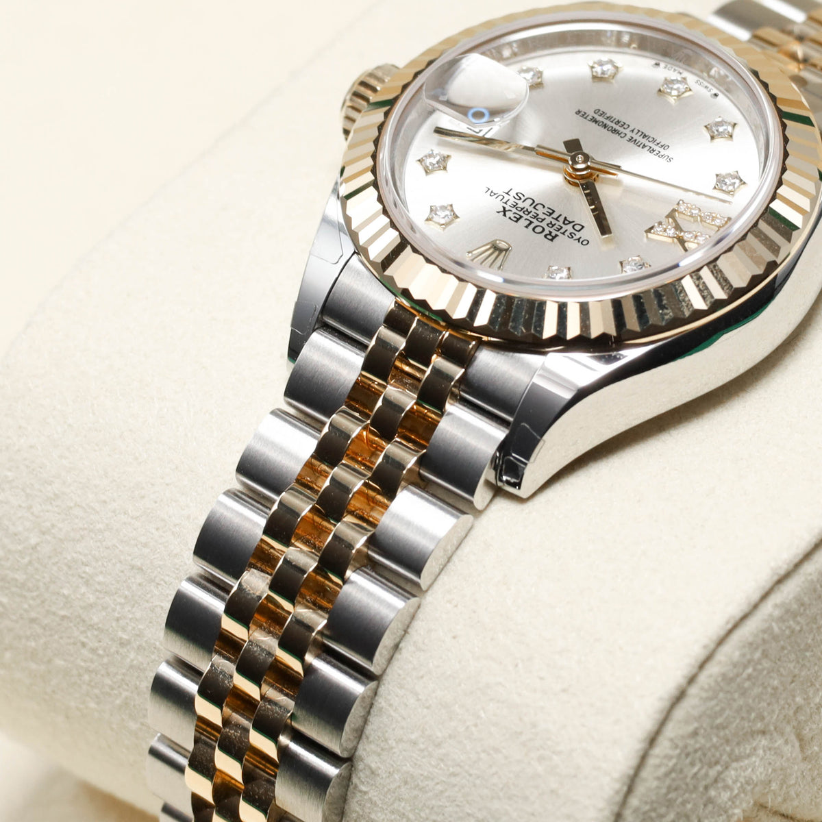 Rolex Datejust 2026 Complete 28mm Oystersteel Yellow Gold Silver Star Diamond Dial Yellow Gold Fluted Bezel Jubilee Bracelet 279173