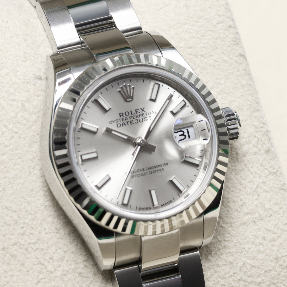 Rolex Datejust 28mm Oystersteel Silver Dial 18k White Gold Fluted Bezel Jubilee Bracelet 279174