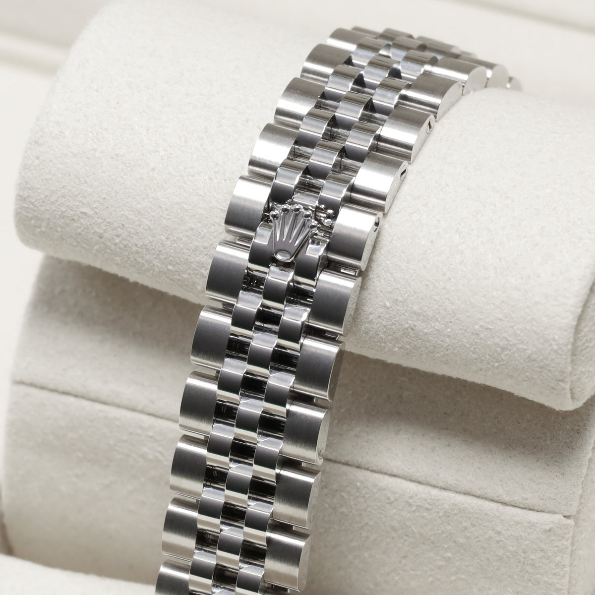 Rolex Datejust 2026 Complete 28mm Oystersteel and 18k White Gold Pink with Diamond Hour Markers Dial 18k White Gold Fluted Bezel Oystersteel Bracelet Oyster or Jubilee 279174