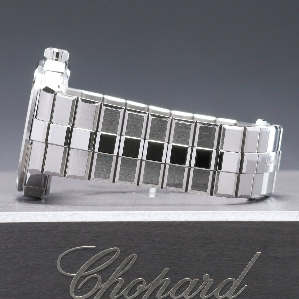 Chopard Alpine Eagle 2025 Complete 41mm Stainless Steel Teal with Roman Numerals Dial Stainless Steel Bezel Stainless Steel Integrated Bracelet 298600-3016