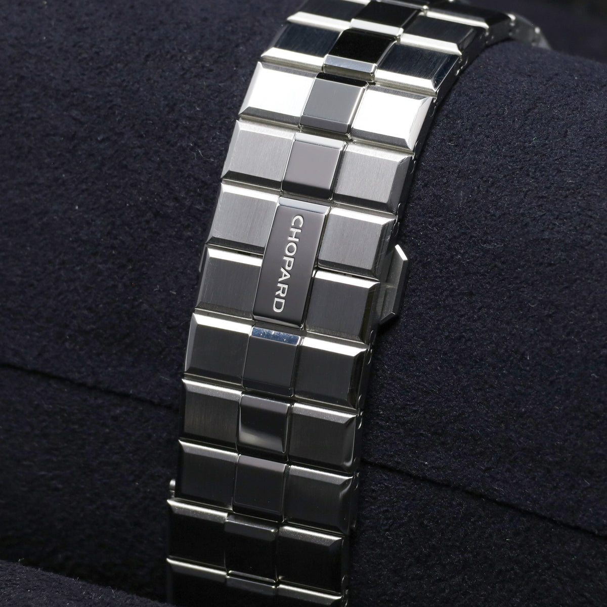 Chopard Alpine Eagle 2025 Complete 41mm Stainless Steel Teal with Roman Numerals Dial Stainless Steel Bezel Stainless Steel Integrated Bracelet 298600-3016