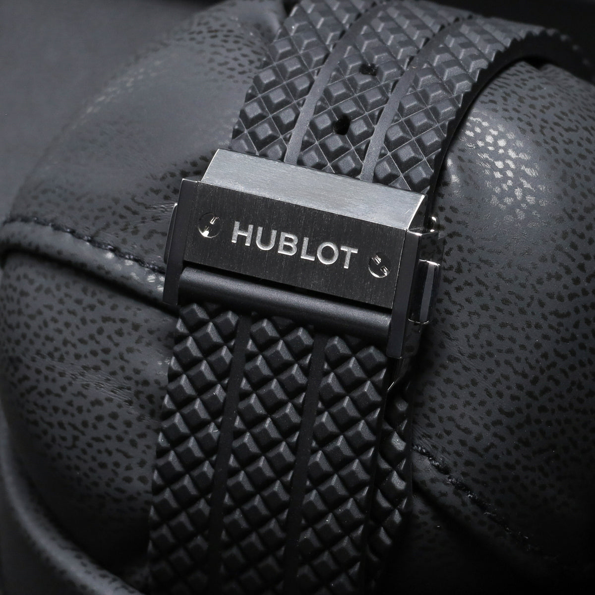 Hublot Big Bang 44mm Stainless Steel Carbon Fiber Dial Black Ceramic Bezel Black Rubber Strap 301.SB.131.RX