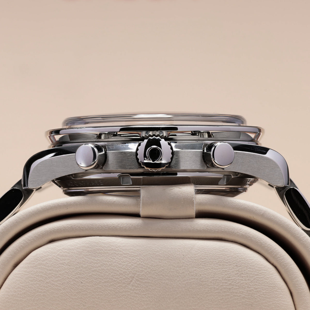 Omega Speedmaster Moonphase Moonwatch Moonphase 2023 Complete 44mm Steel Case Black Dial Black Ceramic Bezel Bracelet 304.30.44.52.01.001