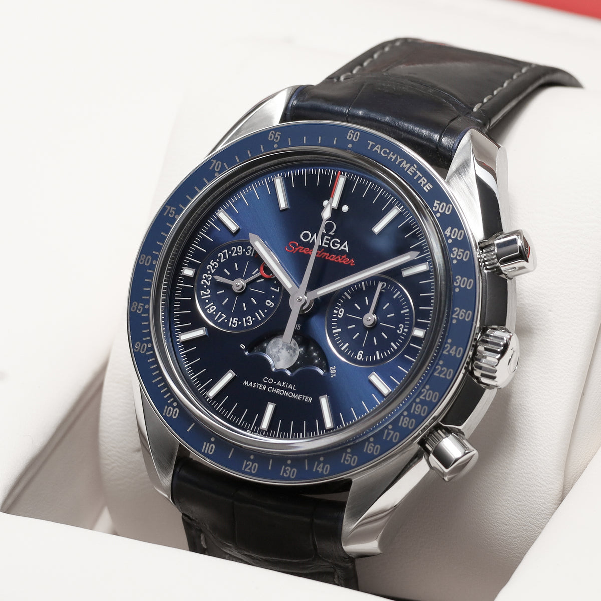 Omega Speedmaster Complete 2022 Stainless Steel : Blue Dial Ceramic Tachymeter Bezel Ceramic Tachymeter Bezel : Blue Leather Strap  304.33.44.52.03.001