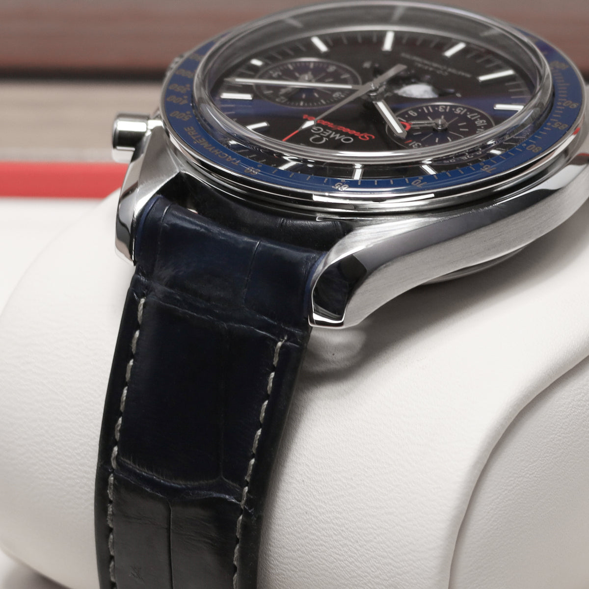 Omega Speedmaster Complete 2022 Stainless Steel : Blue Dial Ceramic Tachymeter Bezel Ceramic Tachymeter Bezel : Blue Leather Strap  304.33.44.52.03.001