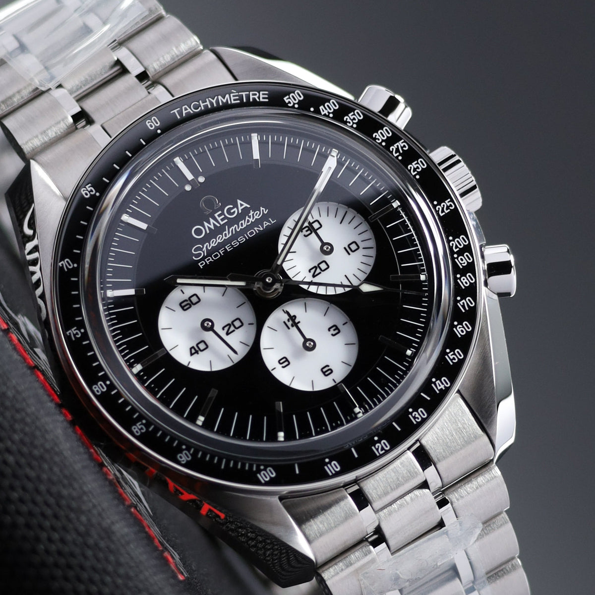 Omega Speedmaster Reverse Panda 2026 Complete 42mm Stainless steel Black with white sub-dials Black anodized aluminum tachymeter bezel Stainless steel 310.30.42.50.01.004