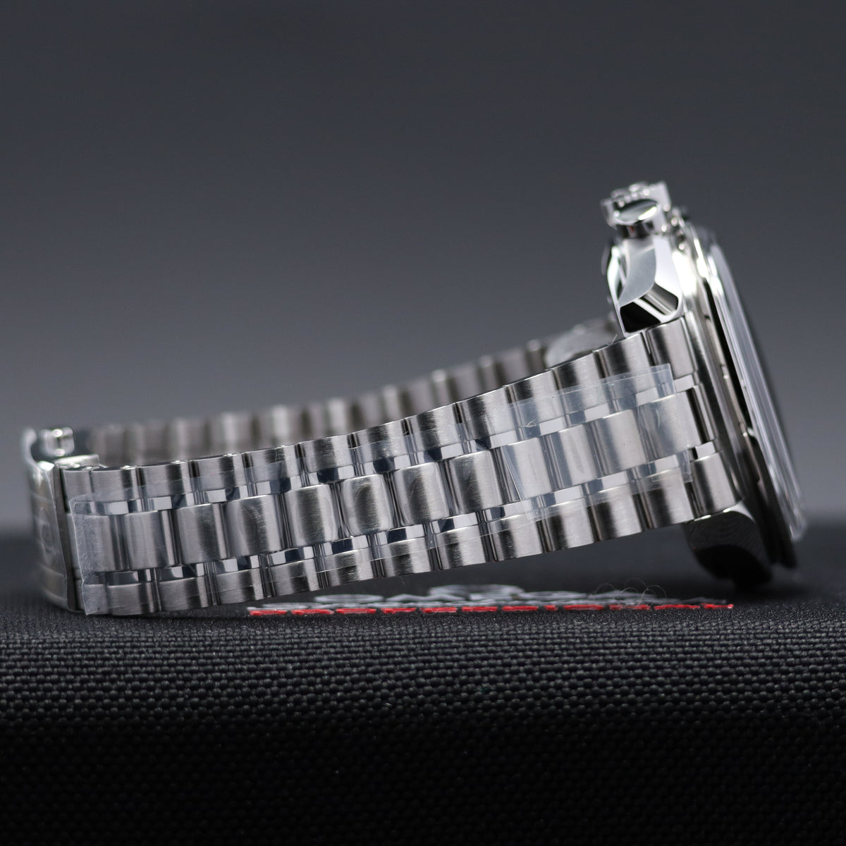 Omega Speedmaster Reverse Panda 2026 Complete 42mm Stainless steel Black with white sub-dials Black anodized aluminum tachymeter bezel Stainless steel 310.30.42.50.01.004