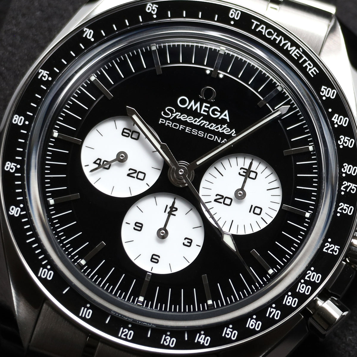 Omega Speedmaster Reverse Panda 2026 Complete 42mm Stainless steel Black with white sub-dials Black anodized aluminum tachymeter bezel Stainless steel 310.30.42.50.01.004