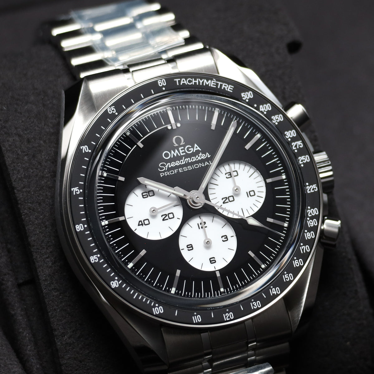 Omega Speedmaster Reverse Panda 2026 Complete 42mm Stainless steel Black with white sub-dials Black anodized aluminum tachymeter bezel Stainless steel 310.30.42.50.01.004