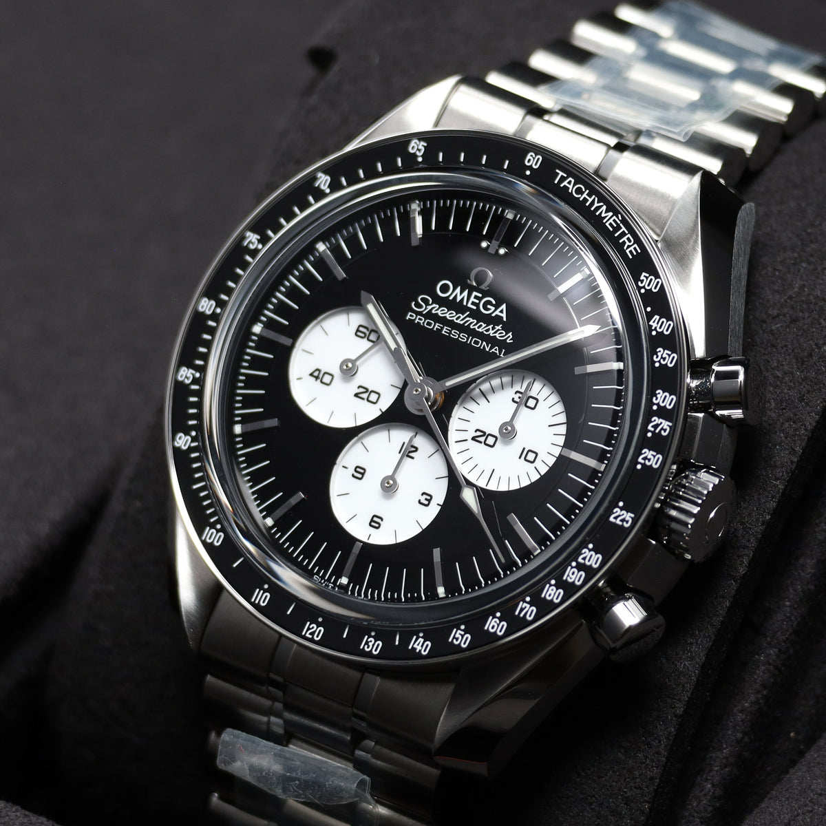 Omega Speedmaster Reverse Panda 2026 Complete 42mm Stainless steel Black with white sub-dials Black anodized aluminum tachymeter bezel Stainless steel 310.30.42.50.01.004