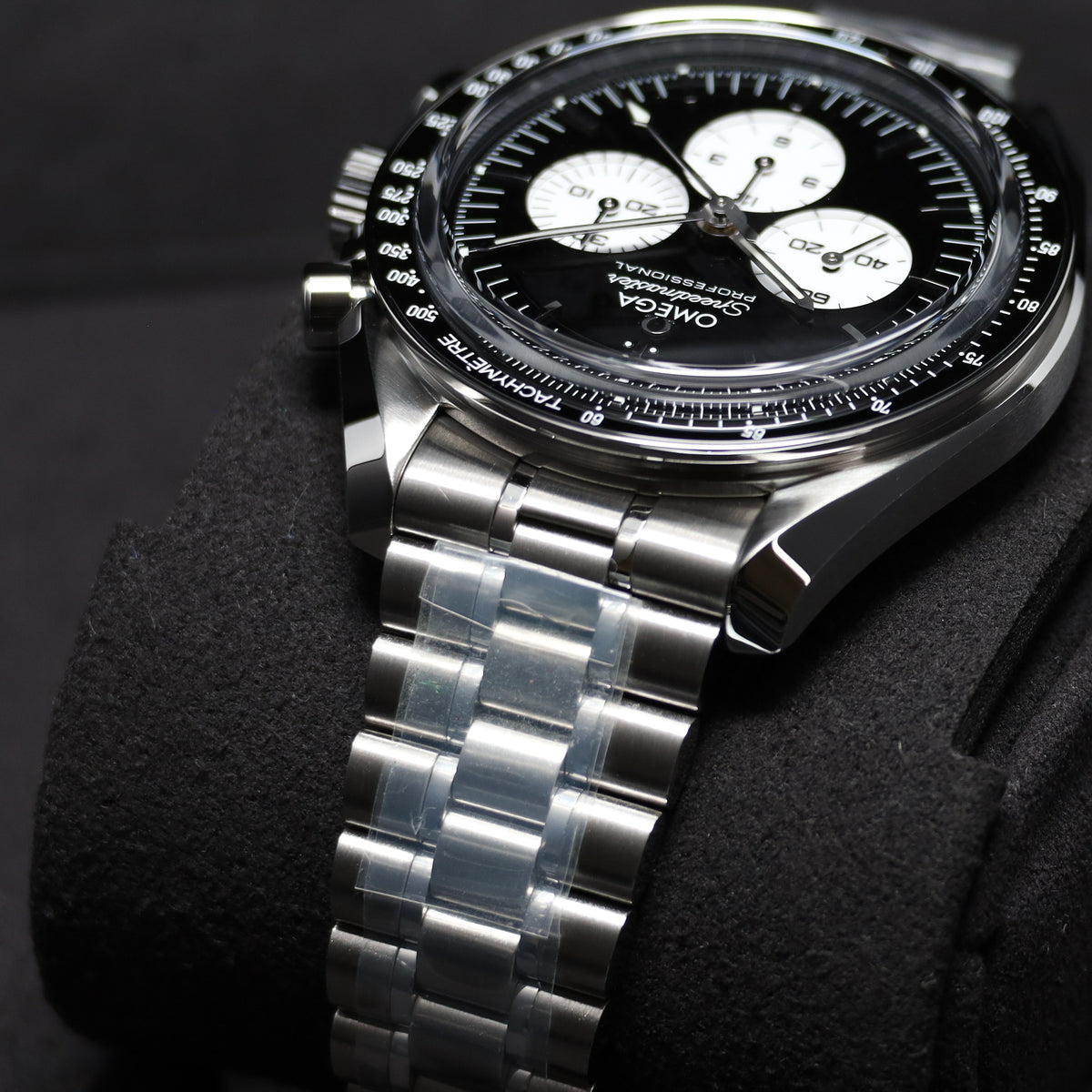 Omega Speedmaster Reverse Panda 2026 Complete 42mm Stainless steel Black with white sub-dials Black anodized aluminum tachymeter bezel Stainless steel 310.30.42.50.01.004