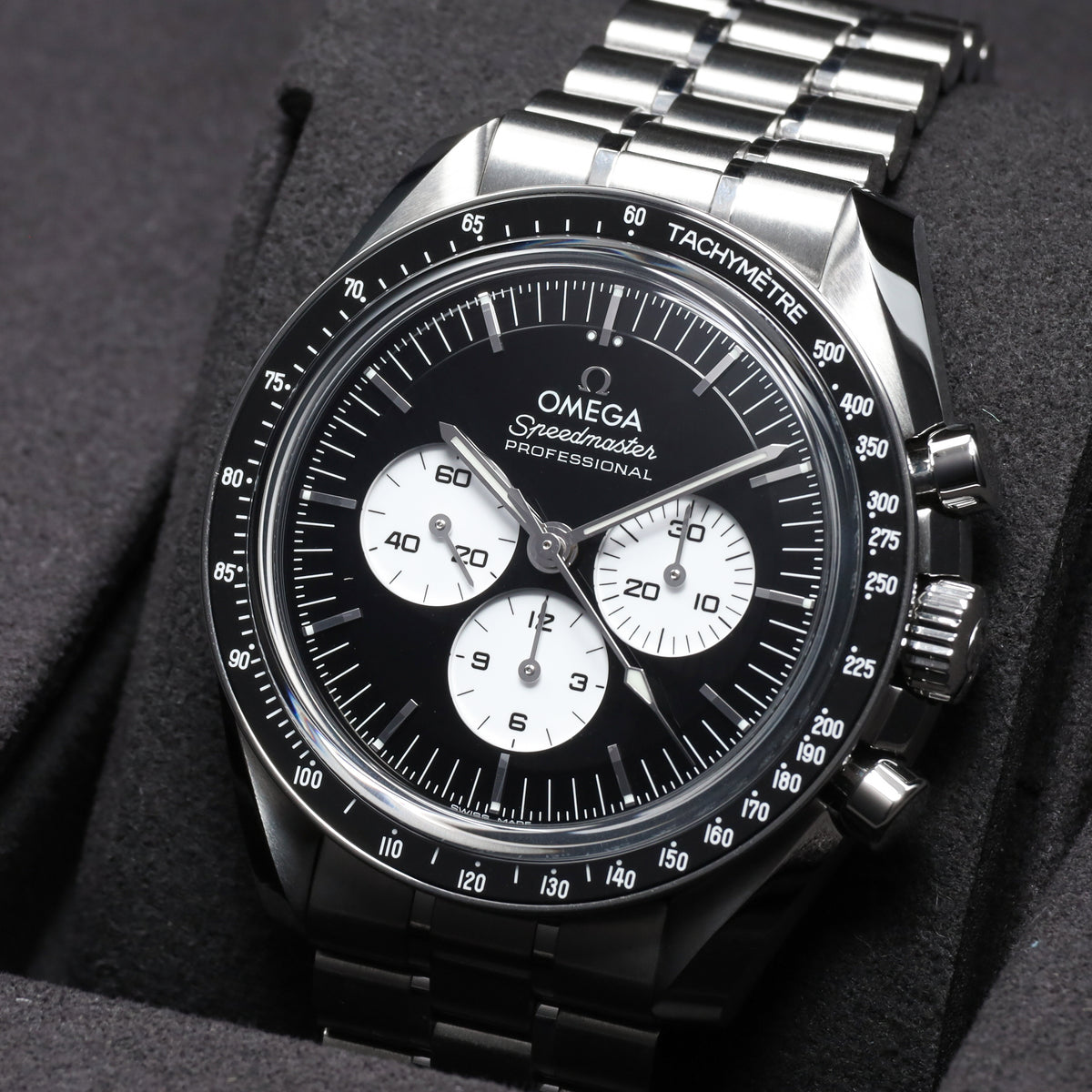 Omega SpeedMaster 2026 Complete 42mm Stainless Steel Black Lacquer with White Sub-Dials Black Ceramic Tachymeter Bezel : Stainless Steel Bracelet with Folding Clasp 310.30.42.50.01.004