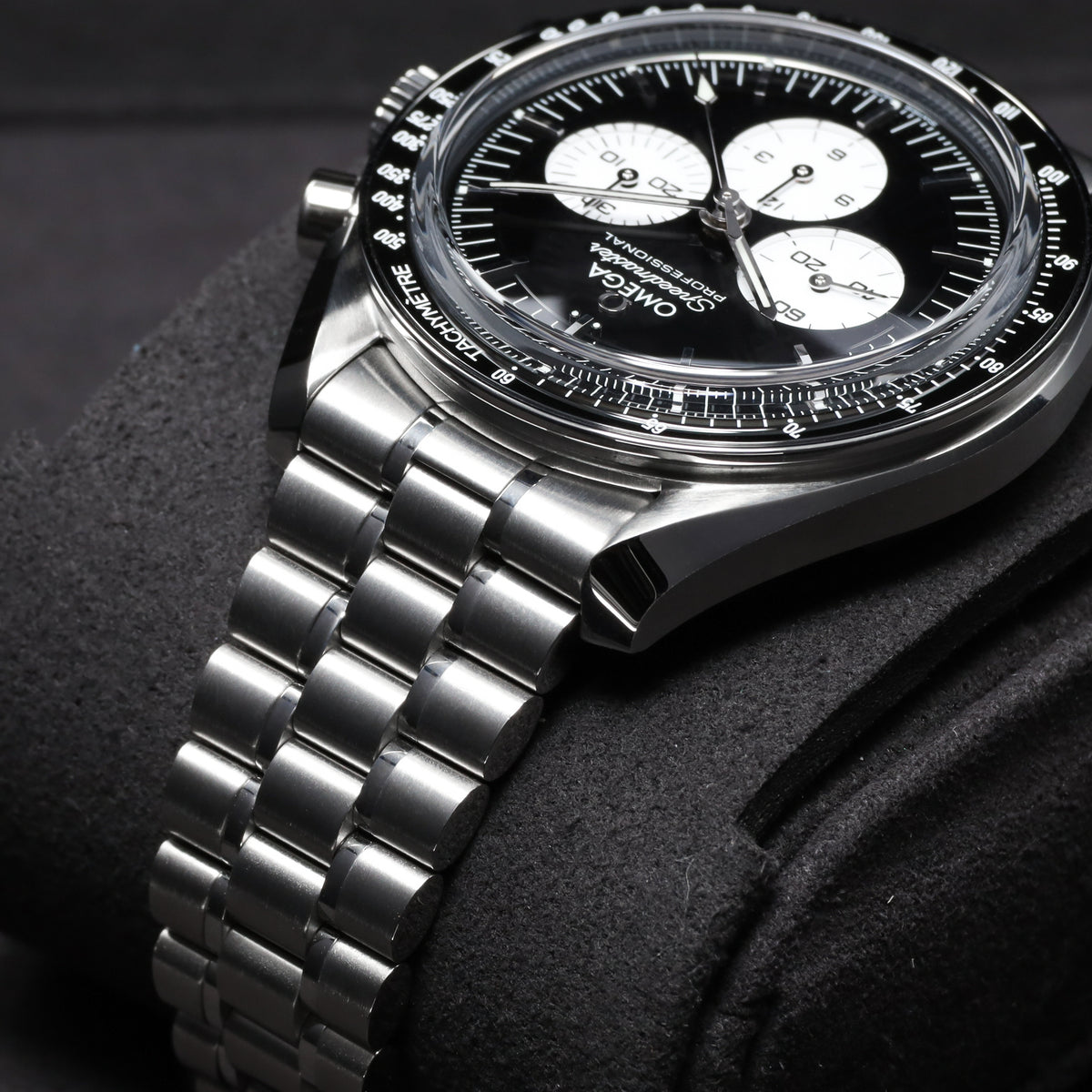Omega SpeedMaster 2026 Complete 42mm Stainless Steel Black Lacquer with White Sub-Dials Black Ceramic Tachymeter Bezel : Stainless Steel Bracelet with Folding Clasp 310.30.42.50.01.004
