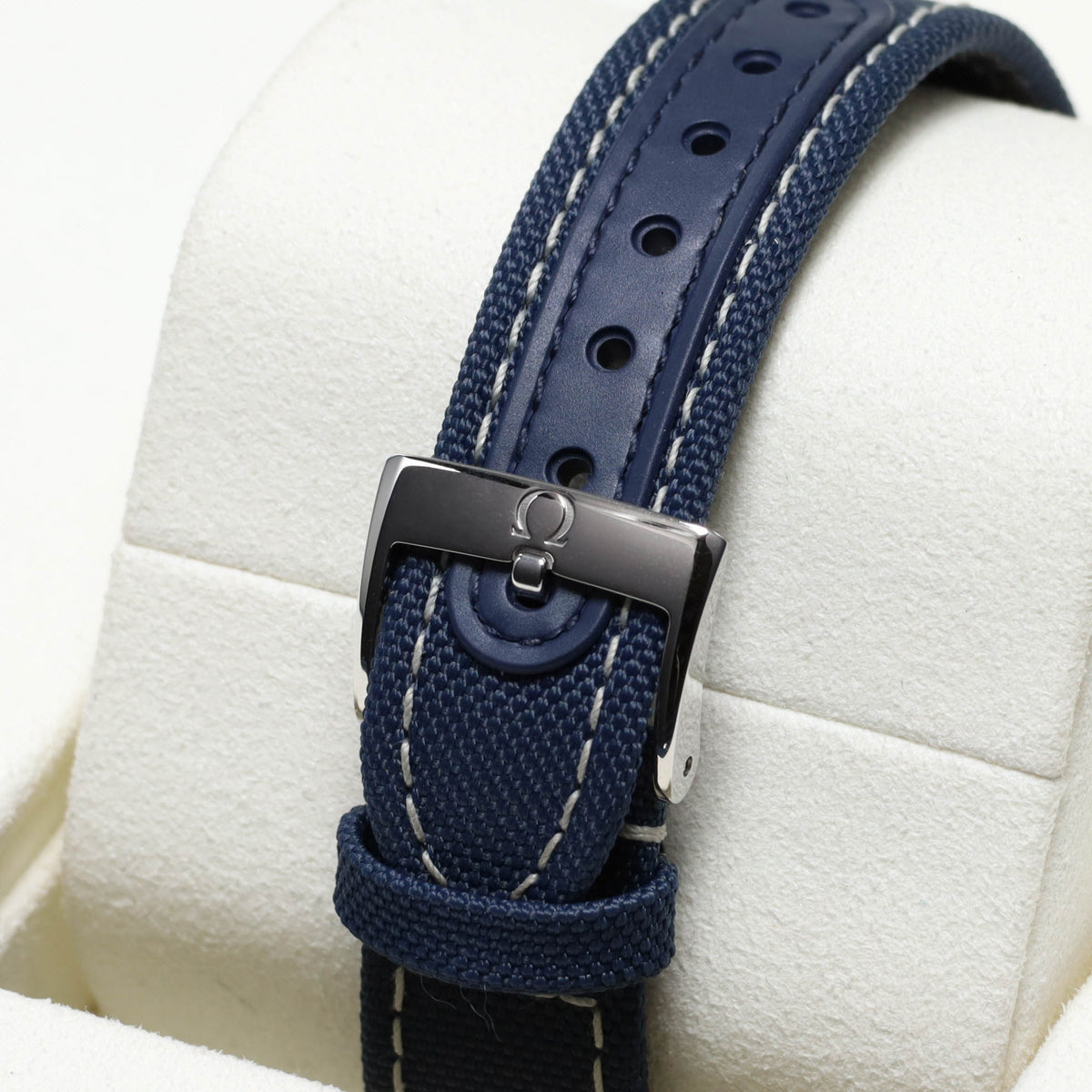 Omega Speedmaster 2026 Complete 42mm Stainless Steel Silver with Snoopy Subdial Blue Ceramic Bezel Blue Nylon Fabric Strap 310.32.42.50.02.001