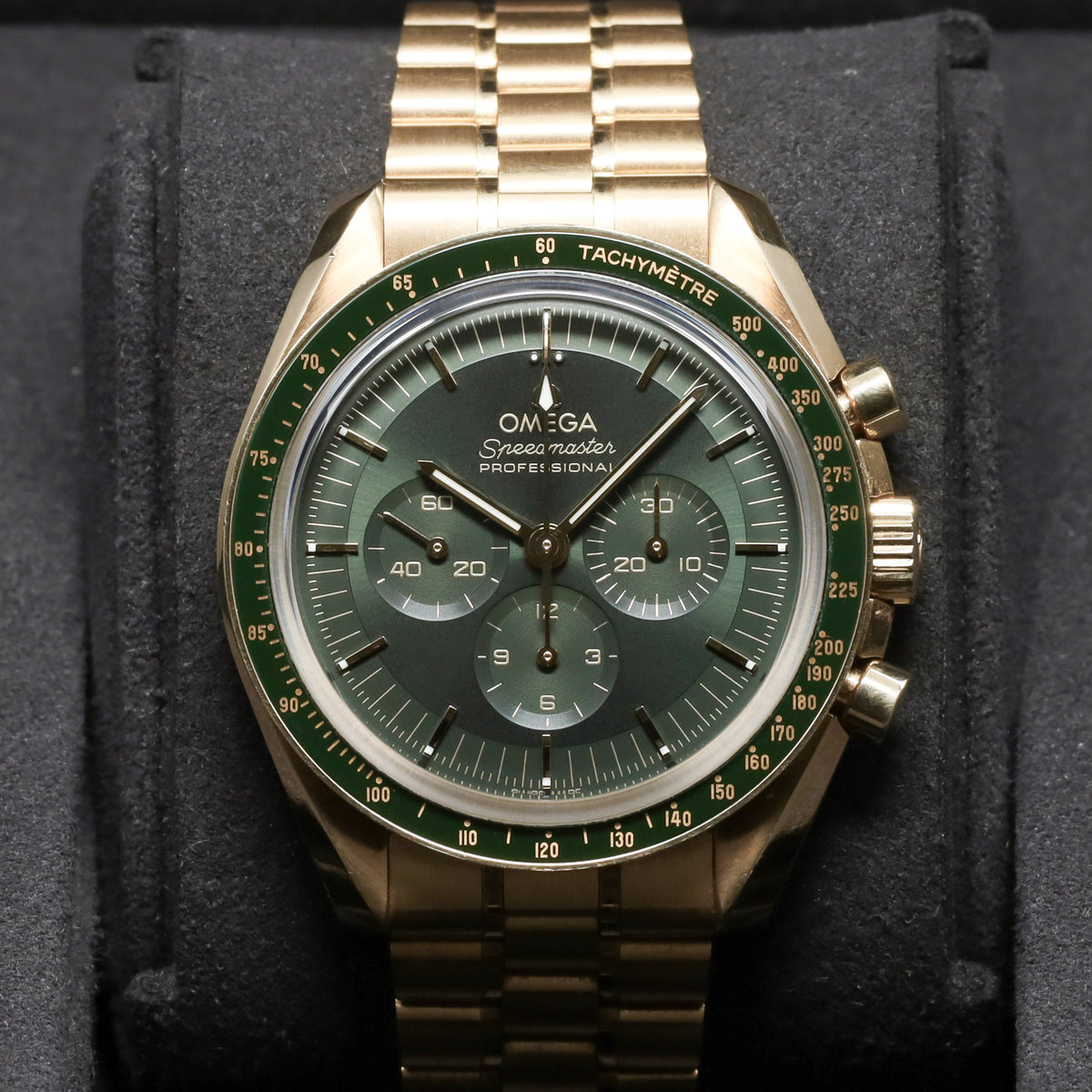 Omega Speedmaster 2022 Complete 42mm 18k Moonshine Gold Green Dial Ceramic Tachymeter Bezel 18k Moonshine Gold Bracelet 310.60.42.50.10.001