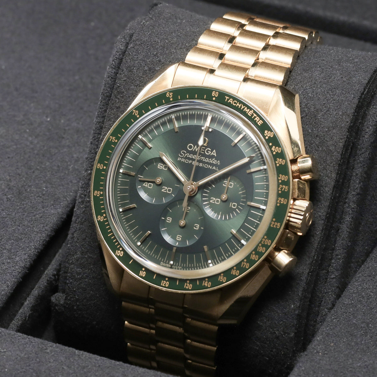 Omega Speedmaster 2022 Complete 42mm 18k Moonshine Gold Green Dial Ceramic Tachymeter Bezel 18k Moonshine Gold Bracelet 310.60.42.50.10.001