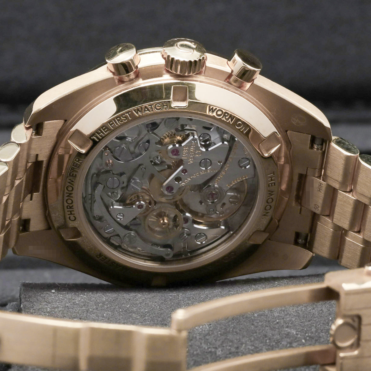 Omega Speedmaster 2022 Complete 42mm 18k Moonshine Gold Green Dial Ceramic Tachymeter Bezel 18k Moonshine Gold Bracelet 310.60.42.50.10.001