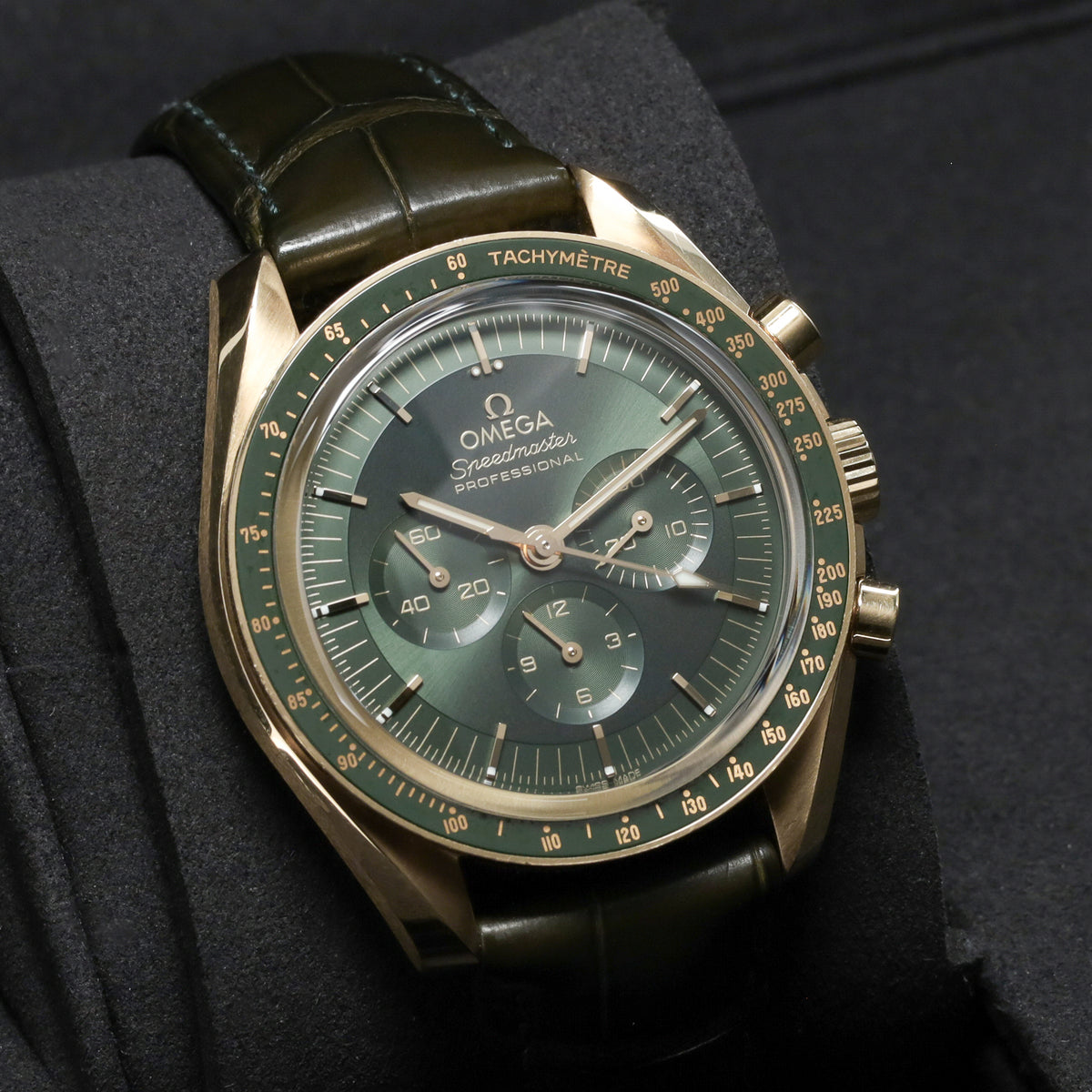 Omega Speedmaster Complete 42mm 18k Moonshine Gold Green Dial Green Ceramic Tachymeter Bezel Green Leather 310.63.42.50.10.001