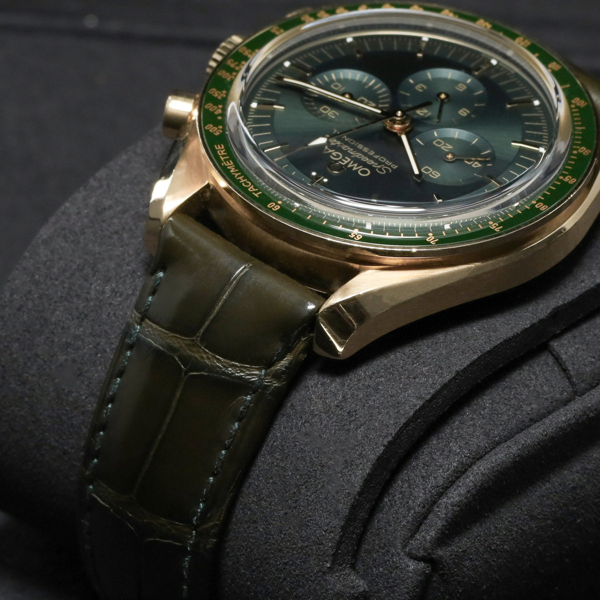 Omega Speedmaster Complete 42mm 18k Moonshine Gold Green Dial Green Ceramic Tachymeter Bezel Green Leather 310.63.42.50.10.001