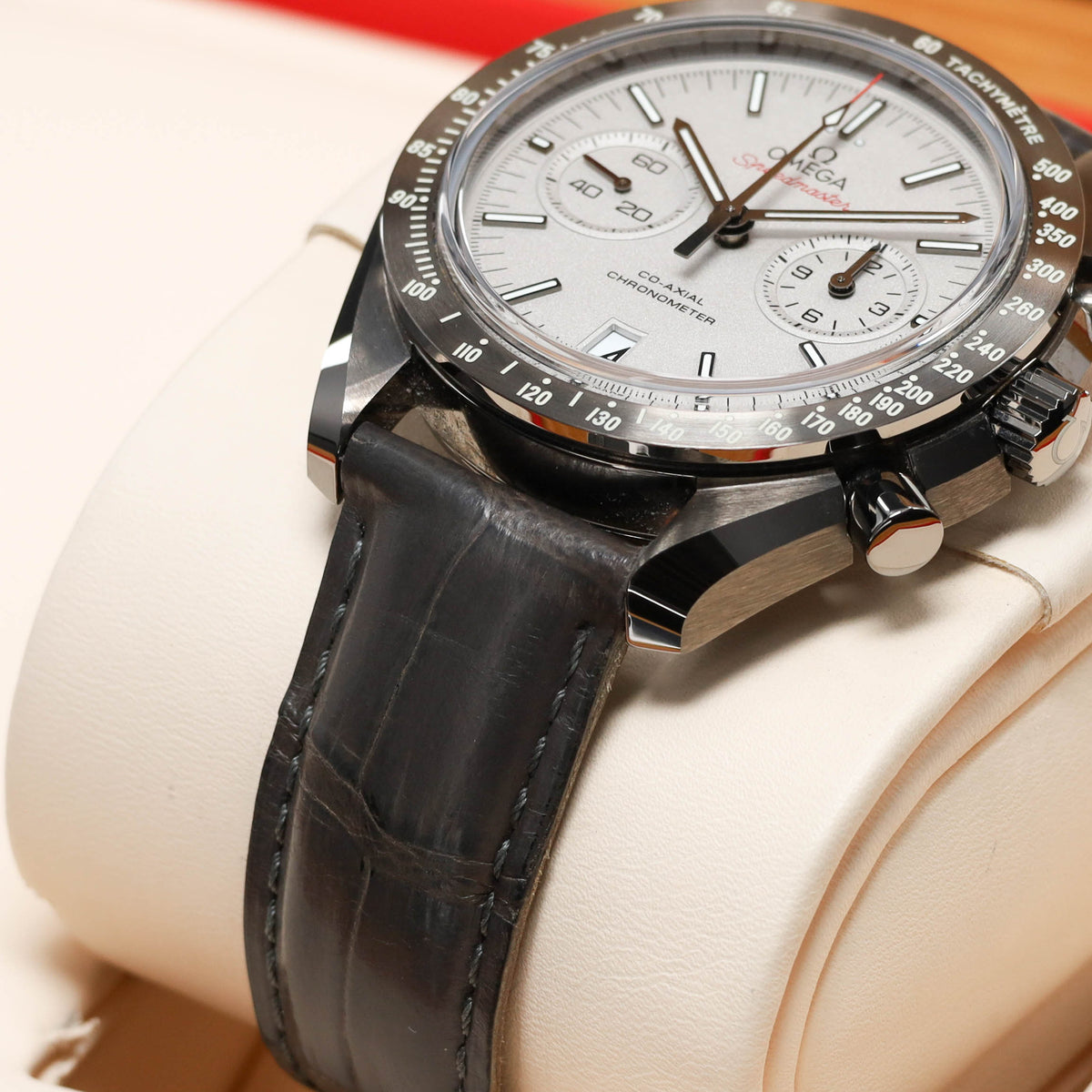 Omega Speedmaster Grey Side Of The Moon 44.25mm Grey Ceramic Platinum/Grey Dial Grey Ceramic Tachymeter Bezel Grey Leather Strap 311.93.44.51.99.002