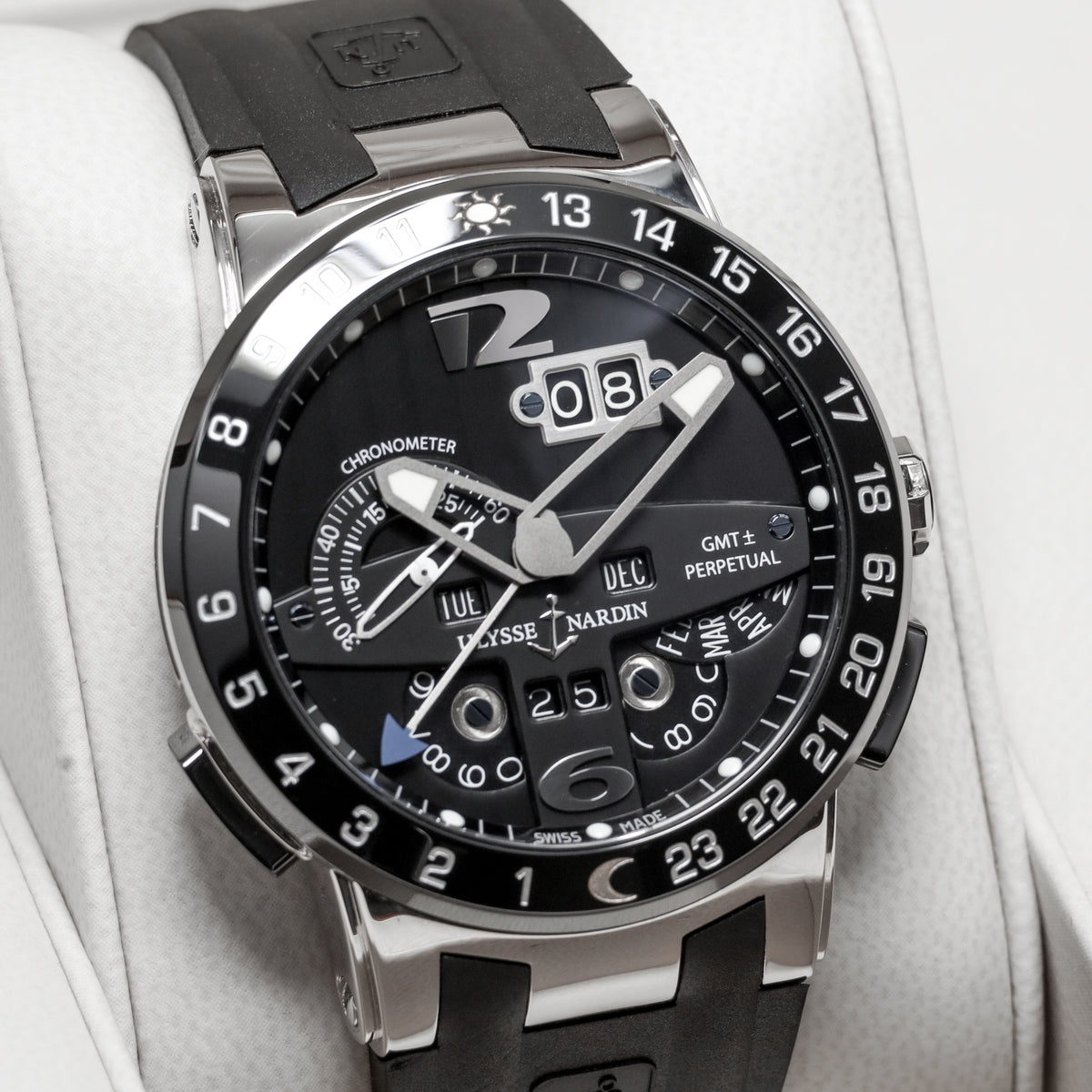 Ulysse Nardin El Toro Complete 43mm Stainless Steel Black Dial Stainless Steel Rubber Strap 320-00