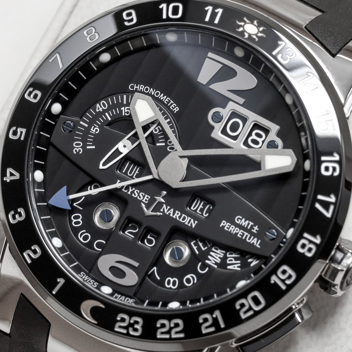 Ulysse Nardin El Toro Complete 43mm Stainless Steel Black Dial Stainless Steel Rubber Strap 320-00