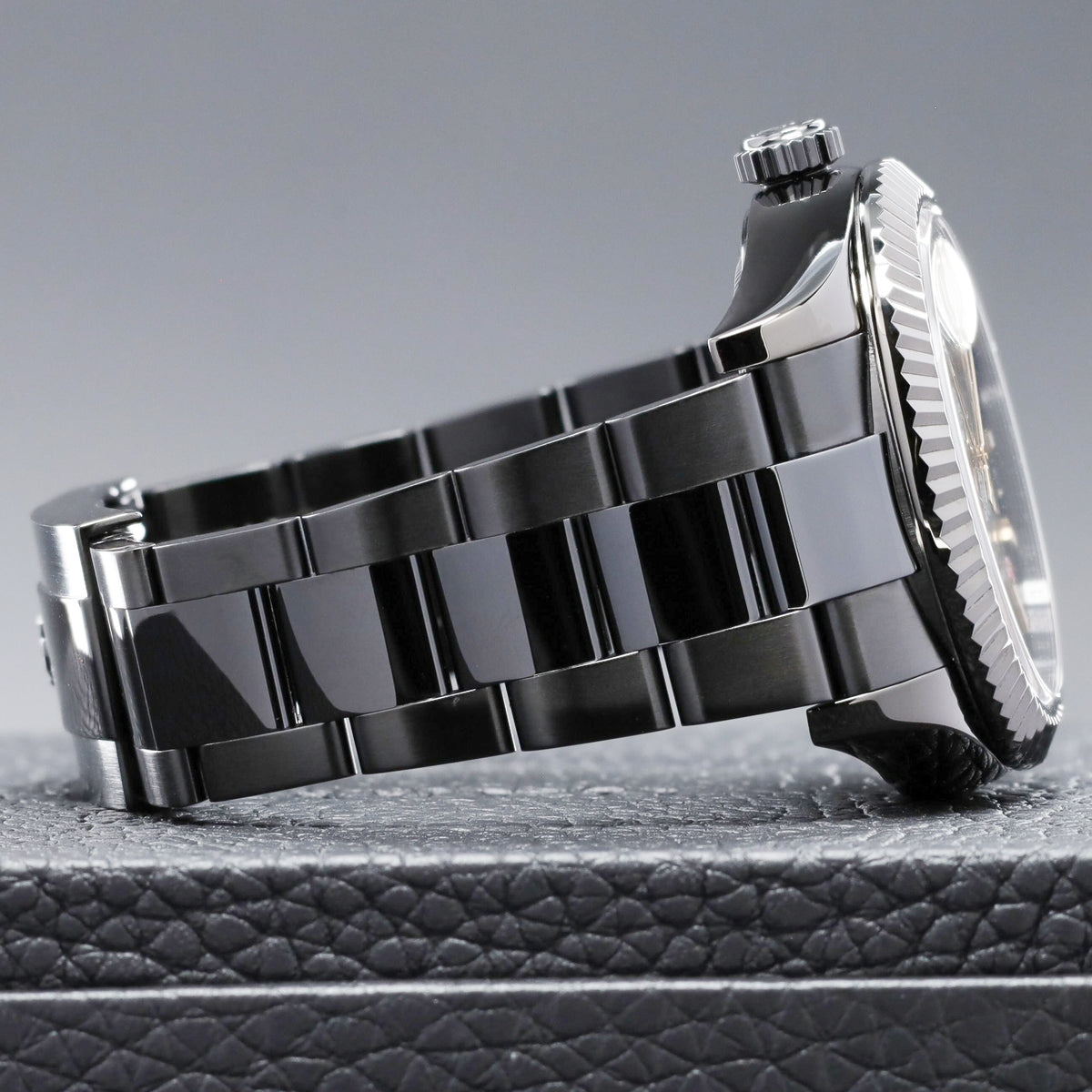 Blaken Rolex 2026 Complete 42mm Oystersteel Green Casino-Inspired Blaken Dial White Gold Fluted Bezel Oystersteel Oyster Bracelet 326934 Blaken