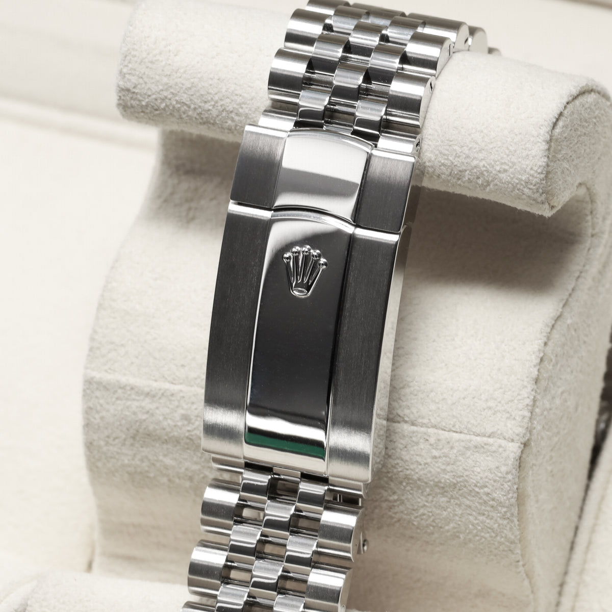 Rolex Sky Dweller 2024 42mm Oystersteel Stainless Steel & 18K White Gold Bright Black Dial 18K White Gold Fluted Ring Command Bezel Oystersteel Stainless Steel Jubilee Bracelet 336934