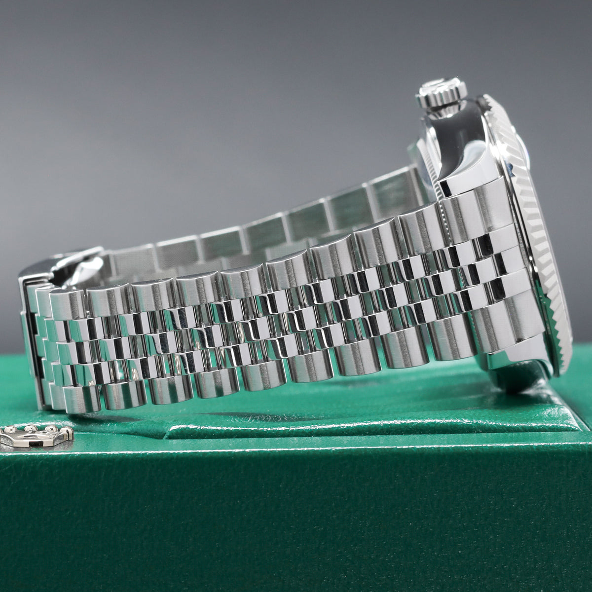 Rolex Sky Dweller 2024 42mm Oystersteel Stainless Steel & 18K White Gold Bright Black Dial 18K White Gold Fluted Ring Command Bezel Oystersteel Stainless Steel Jubilee Bracelet 336934