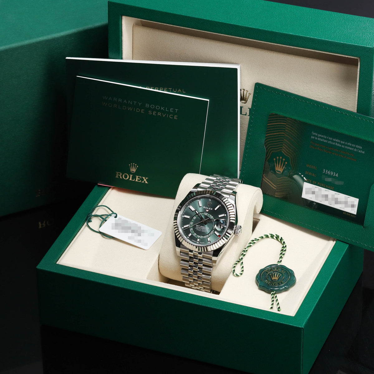 Rolex Sky Dweller 2026 Complete 42mm Oystersteel Mint Green Dial 18k White Gold Fluted Bezel Jubilee Bracelet 336934